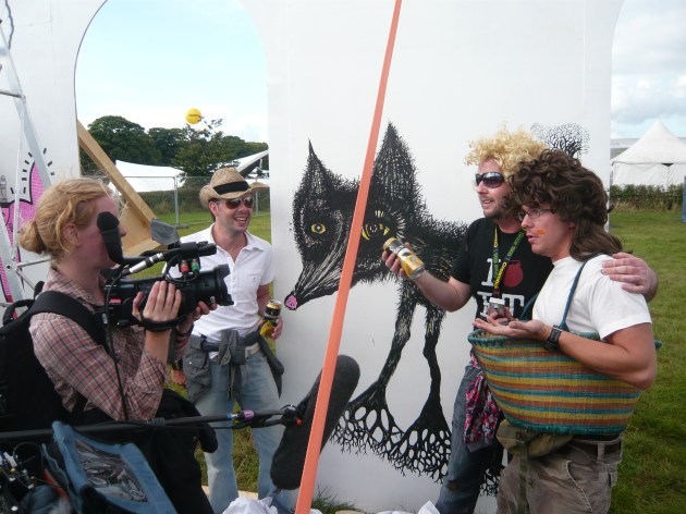CreamTVfields 2008: shooting an interview at 'Paint Jam'